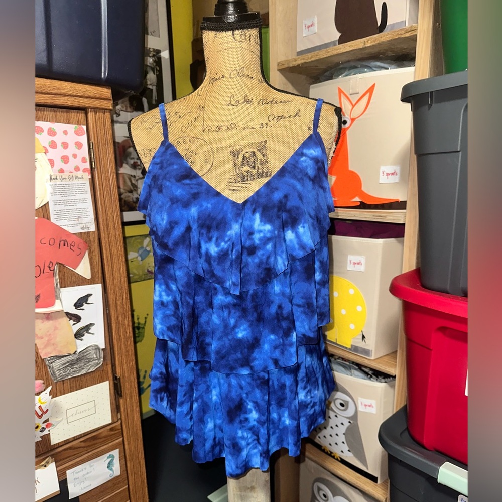 💙☀️👙⛱️NWT SWIM TOP ONLY